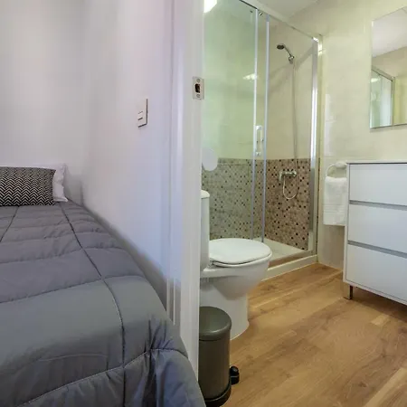 Apartment Ar Melrose Place