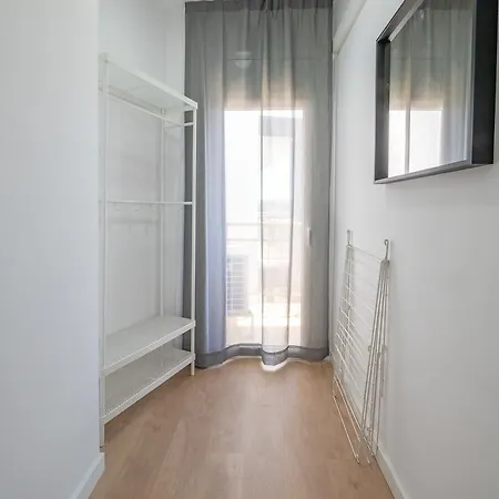 Apartment Ar Melrose Place