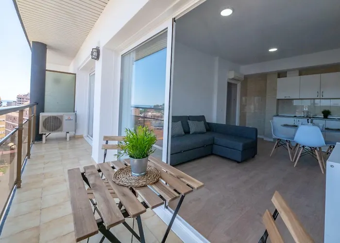 Ar Melrose Place Lejlighed
